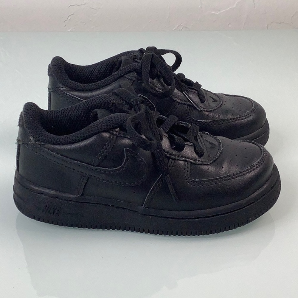 Nike Force 1 LE Black leather low lace up sneakers unisex toddler size 9C EUC